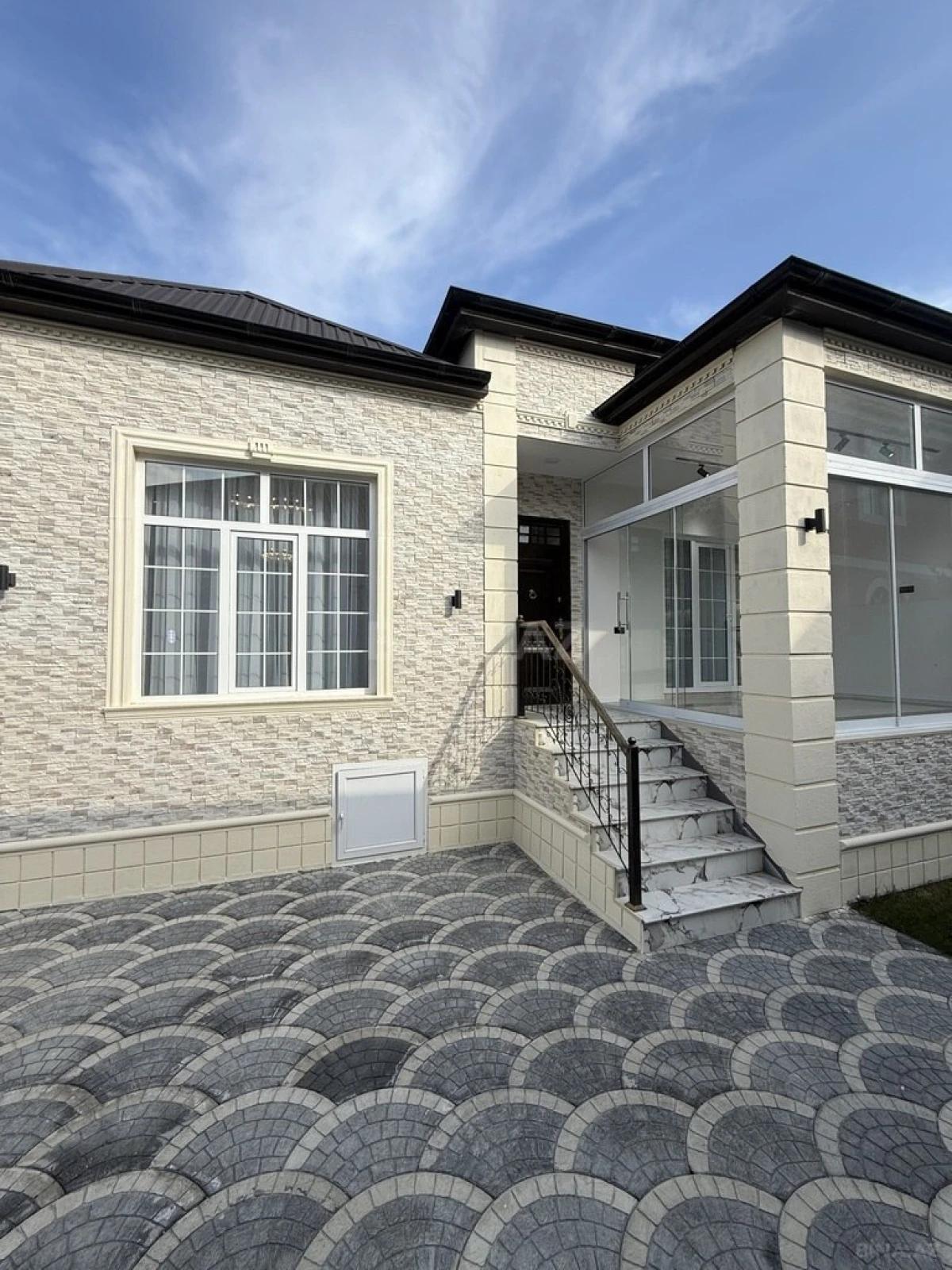 Satılır 4 otaqlı həyət evi 130 m²