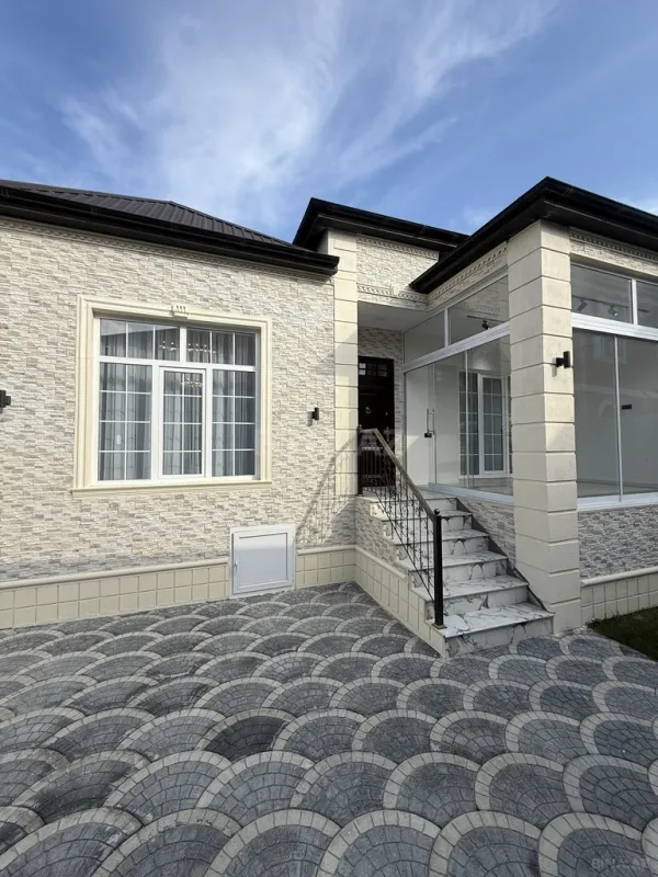 Satılır 4 otaqlı həyət evi 130 m²