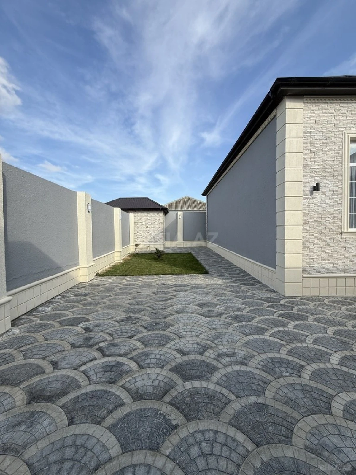 Satılır 4 otaqlı həyət evi 130 m²