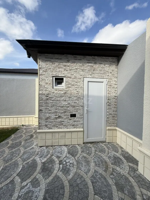 Satılır 4 otaqlı həyət evi 130 m²