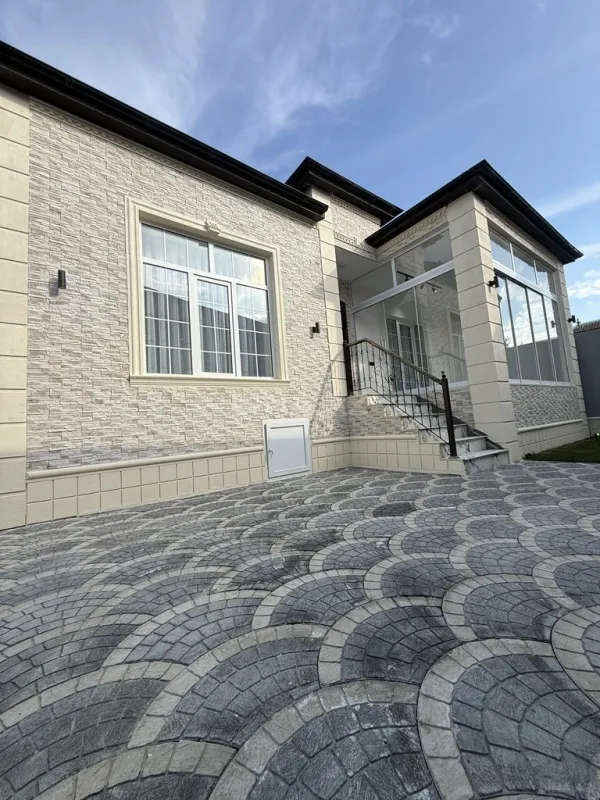 Satılır 4 otaqlı həyət evi 130 m²