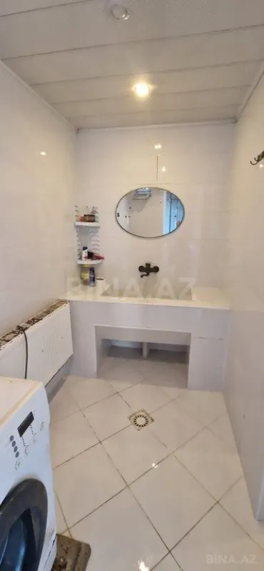 Satılır 5 otaqlı həyət evi 180 m²