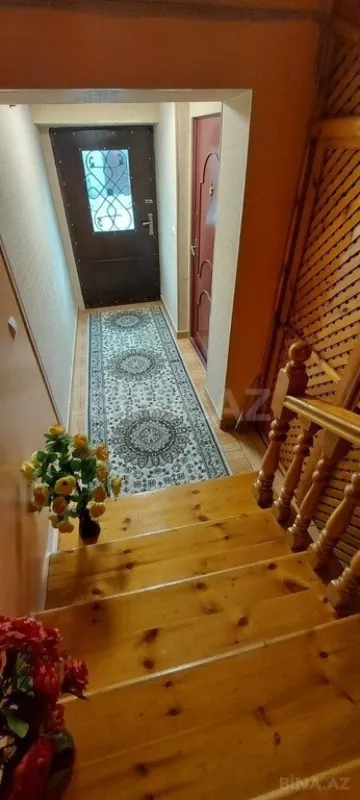 Satılır 5 otaqlı həyət evi 180 m²