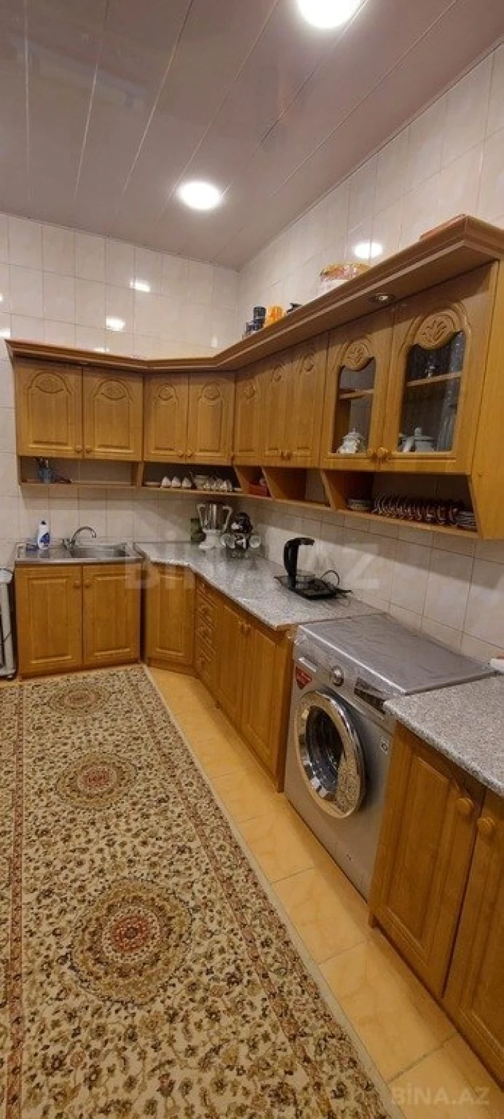 Satılır 5 otaqlı həyət evi 180 m²