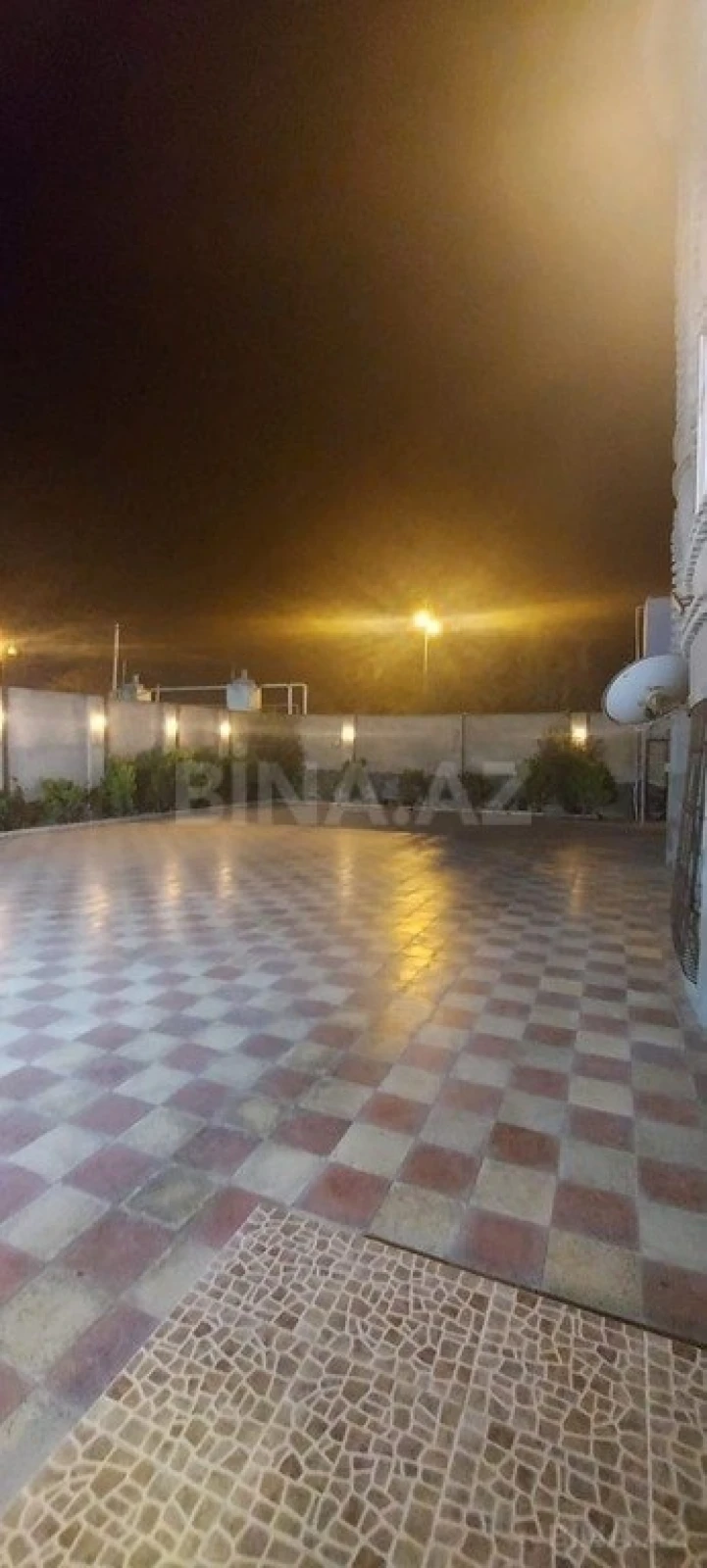 Satılır 5 otaqlı həyət evi 180 m²