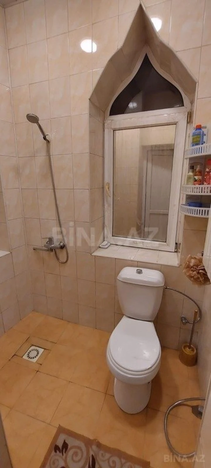 Satılır 5 otaqlı həyət evi 180 m²