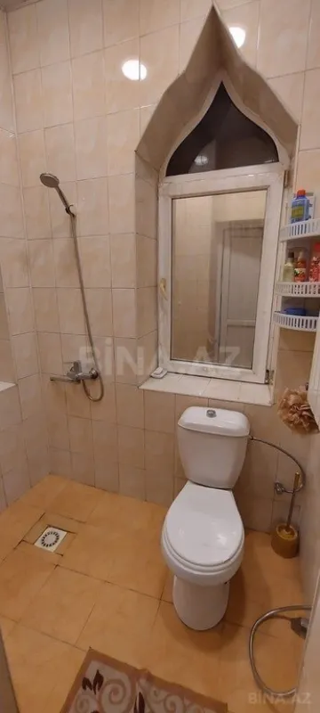 Satılır 5 otaqlı həyət evi 180 m²