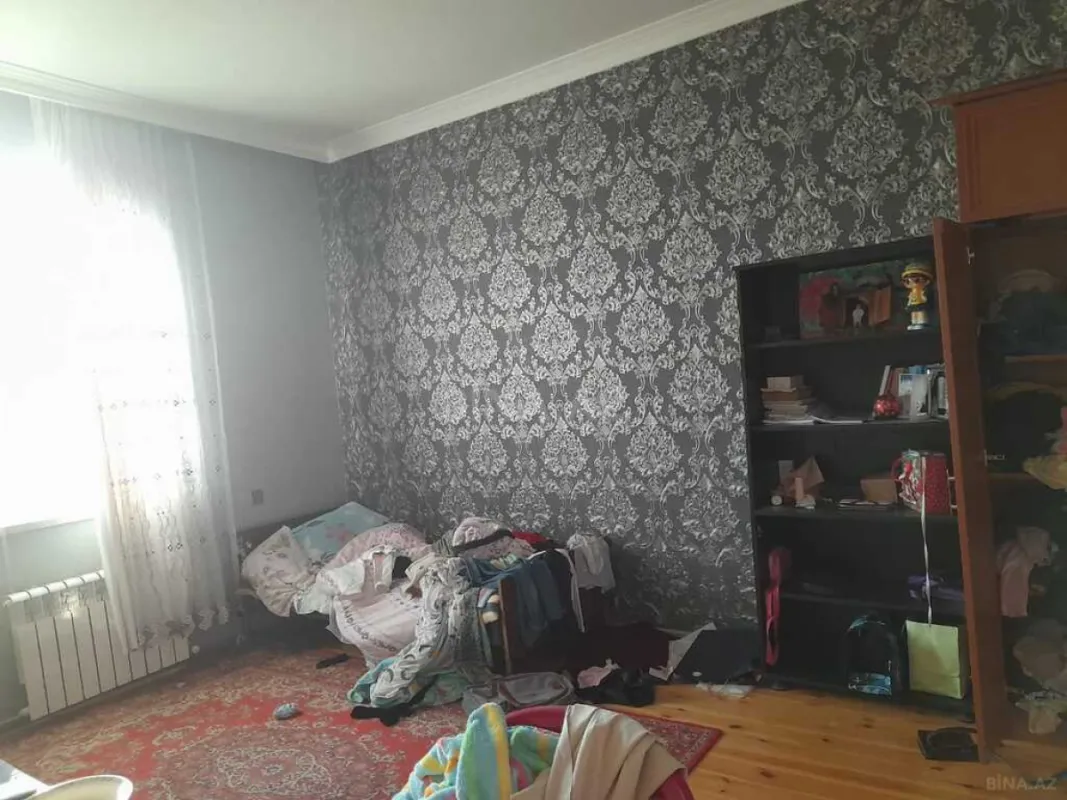 Satılır 6 otaqlı həyət evi 220 m²