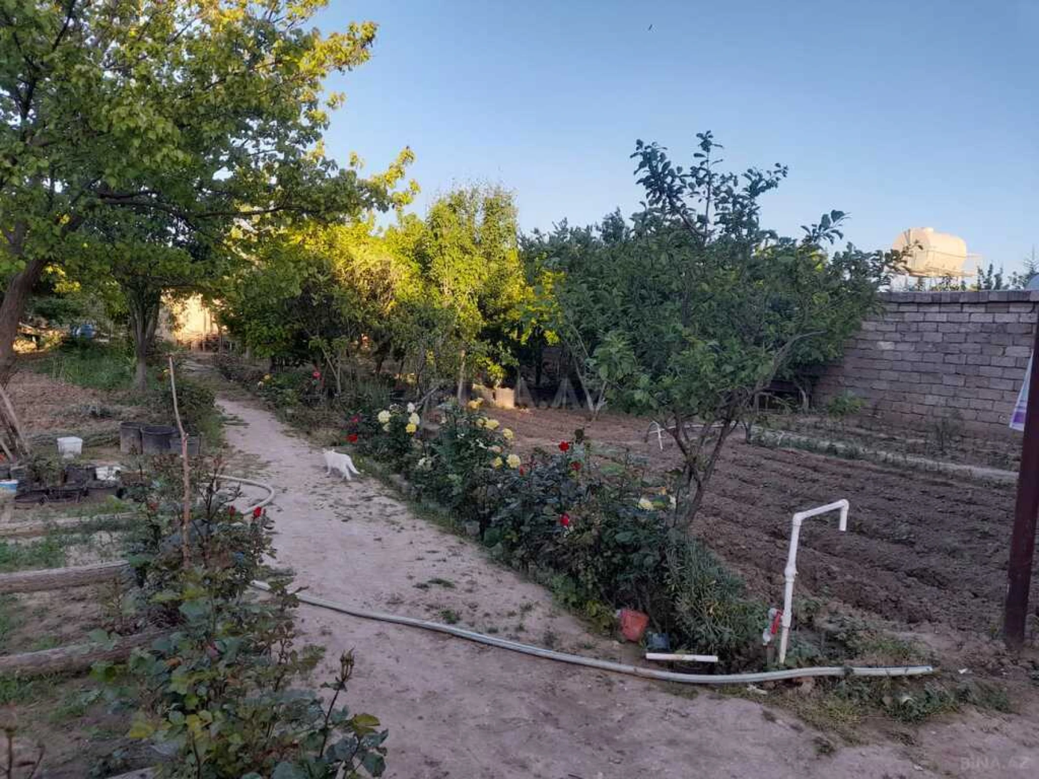 Satılır 6 otaqlı həyət evi 220 m²