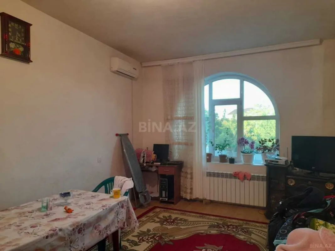 Satılır 6 otaqlı həyət evi 220 m²