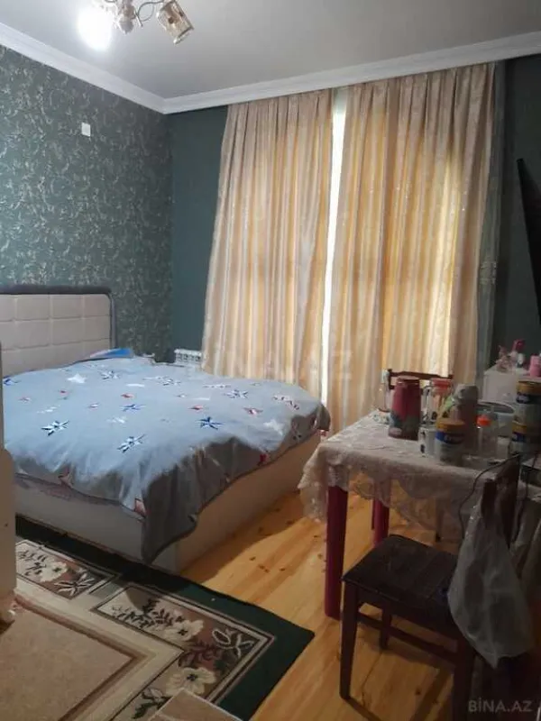 Satılır 6 otaqlı həyət evi 220 m²