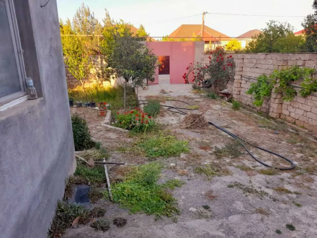 Satılır 6 otaqlı həyət evi 220 m²