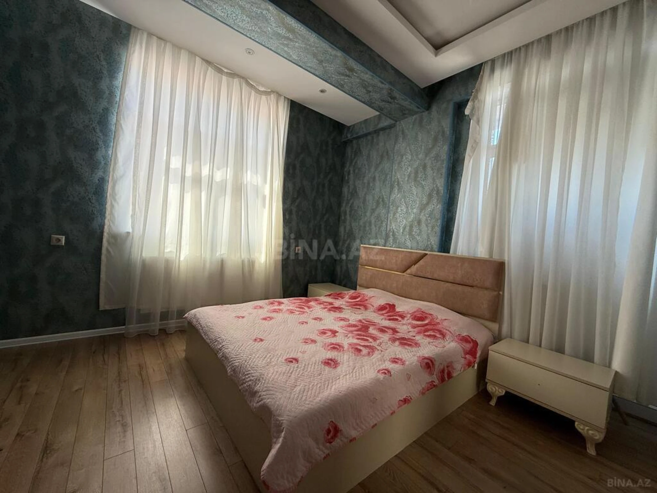 Satılır 2 otaqlı mənzil 80 m²