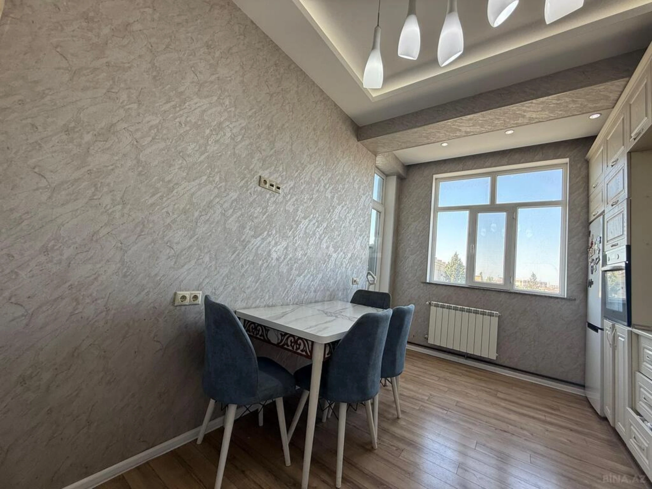 Satılır 2 otaqlı mənzil 80 m²