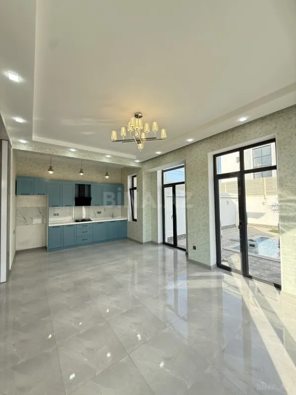 Satılır 5 otaqlı həyət evi 210 m²