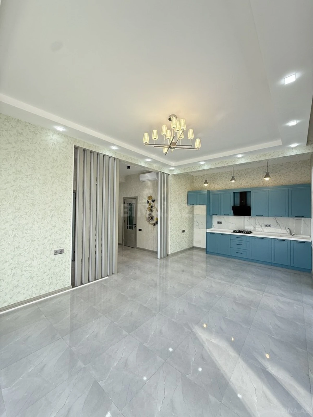 Satılır 5 otaqlı həyət evi 210 m²