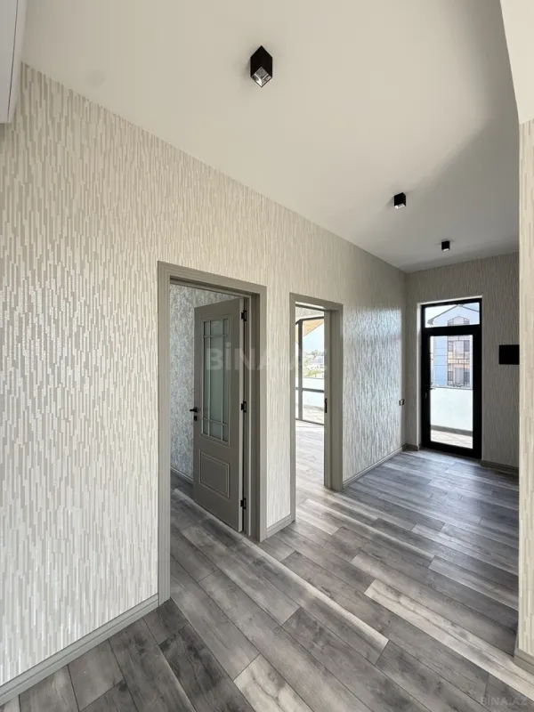Satılır 5 otaqlı həyət evi 210 m²