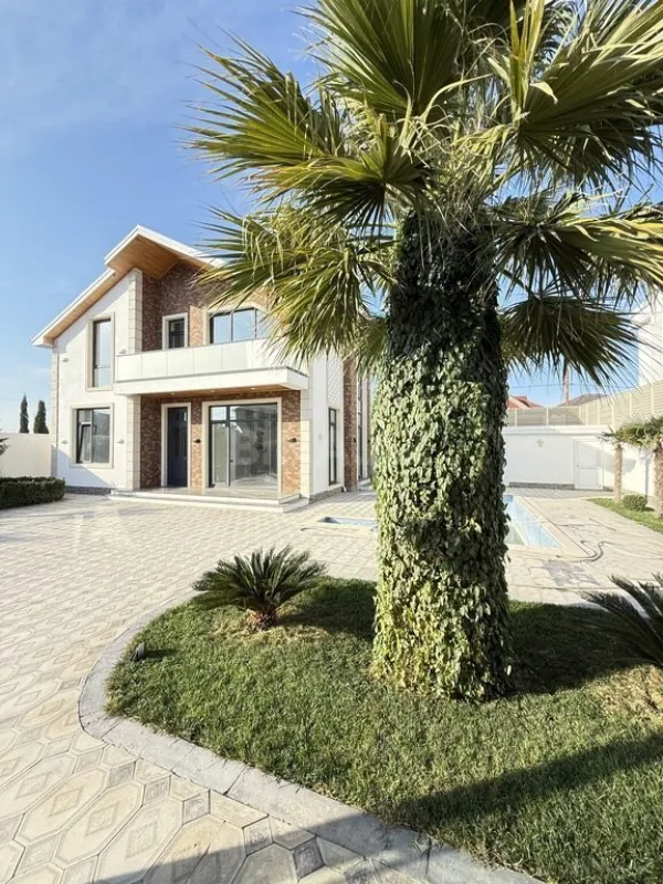 Satılır 5 otaqlı həyət evi 210 m²