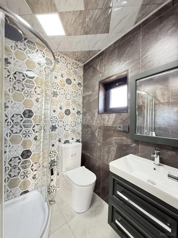 Satılır 5 otaqlı həyət evi 210 m²