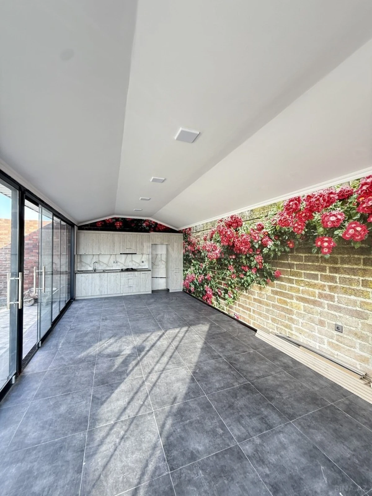 Satılır 5 otaqlı həyət evi 210 m²