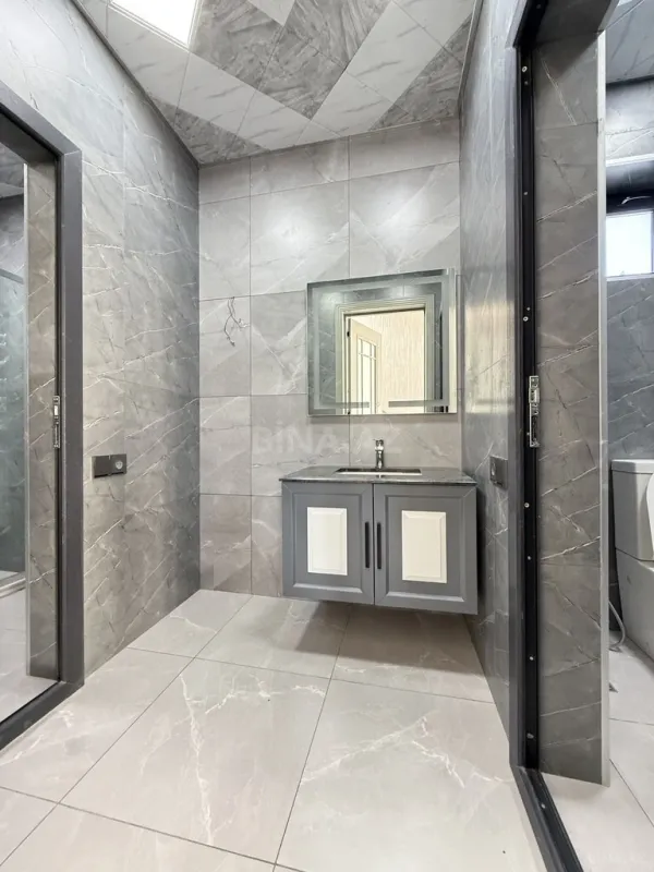 Satılır 5 otaqlı həyət evi 210 m²