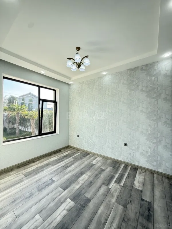Satılır 5 otaqlı həyət evi 210 m²