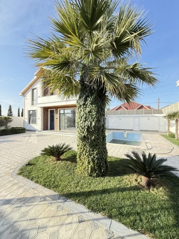 Satılır 5 otaqlı həyət evi 210 m²