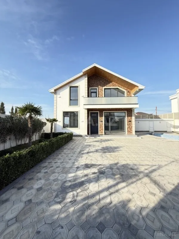 Satılır 5 otaqlı həyət evi 210 m²