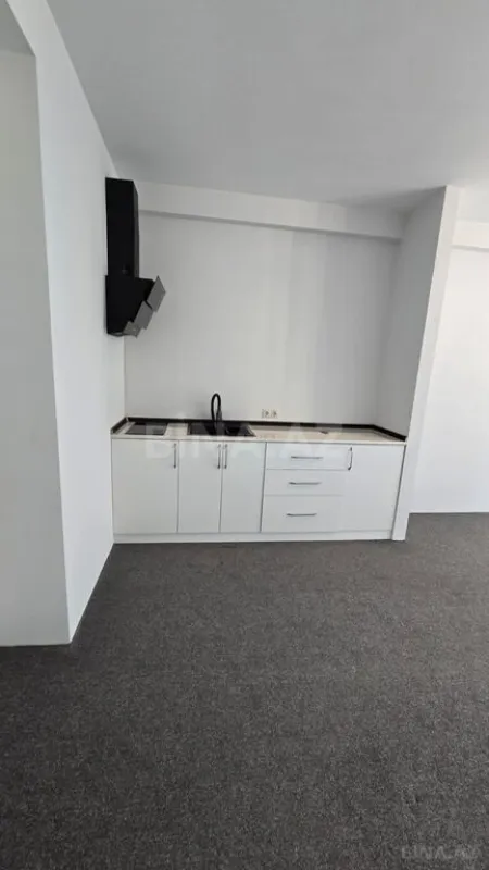 Kirayə verilir 2 otaqlı ofis 65 m²