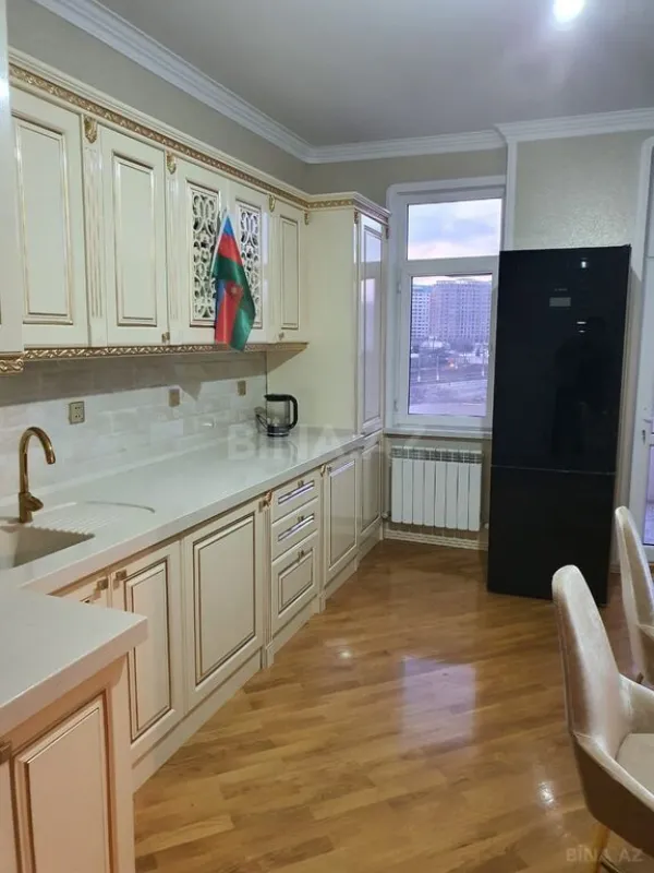 Kirayə verilir 2 otaqlı mənzil 100 m²