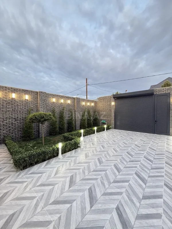 Satılır 4 otaqlı həyət evi 160 m²
