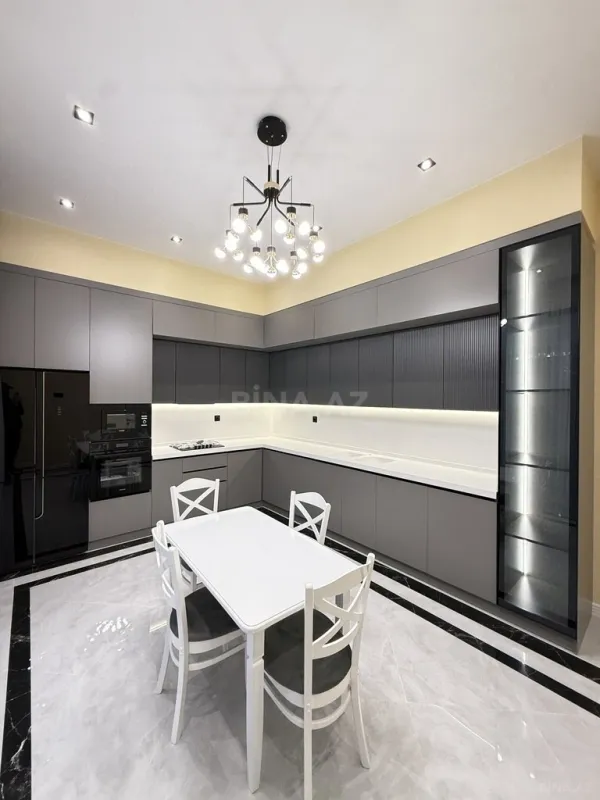 Satılır 4 otaqlı həyət evi 160 m²