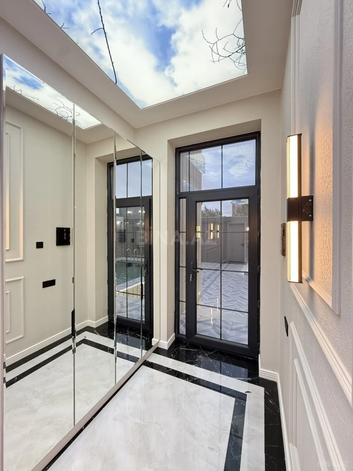 Satılır 4 otaqlı həyət evi 160 m²