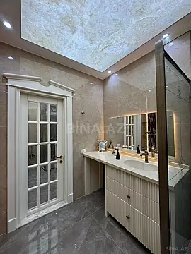 Satılır 3 otaqlı mənzil 154 m²