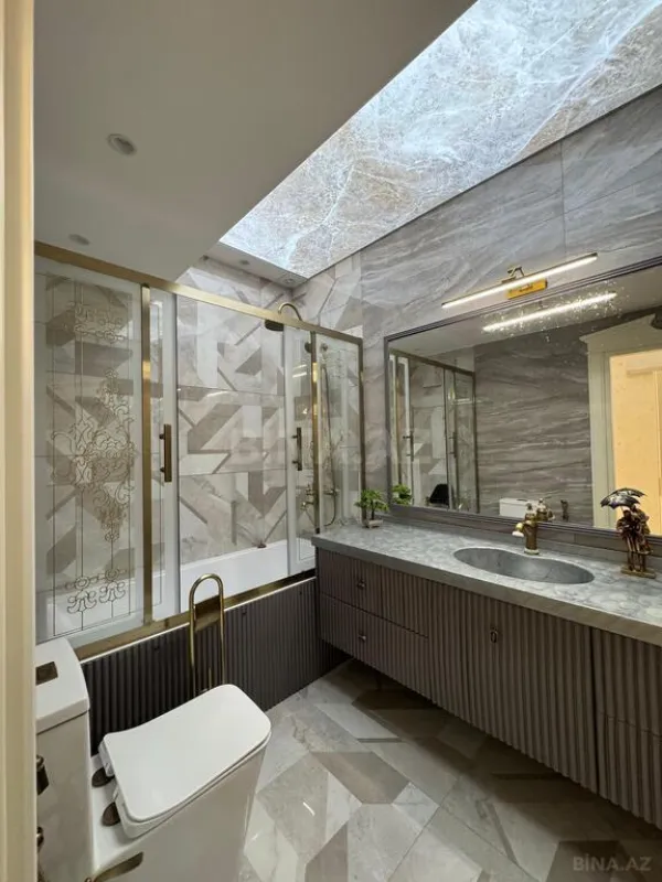 Satılır 3 otaqlı mənzil 154 m²