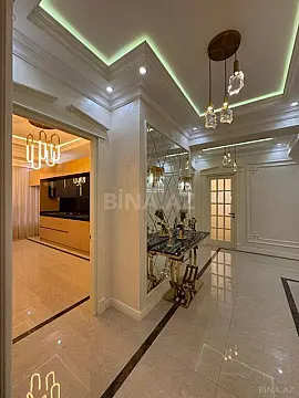 Satılır 3 otaqlı mənzil 154 m²
