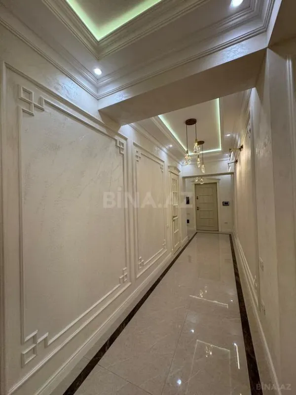 Satılır 3 otaqlı mənzil 154 m²