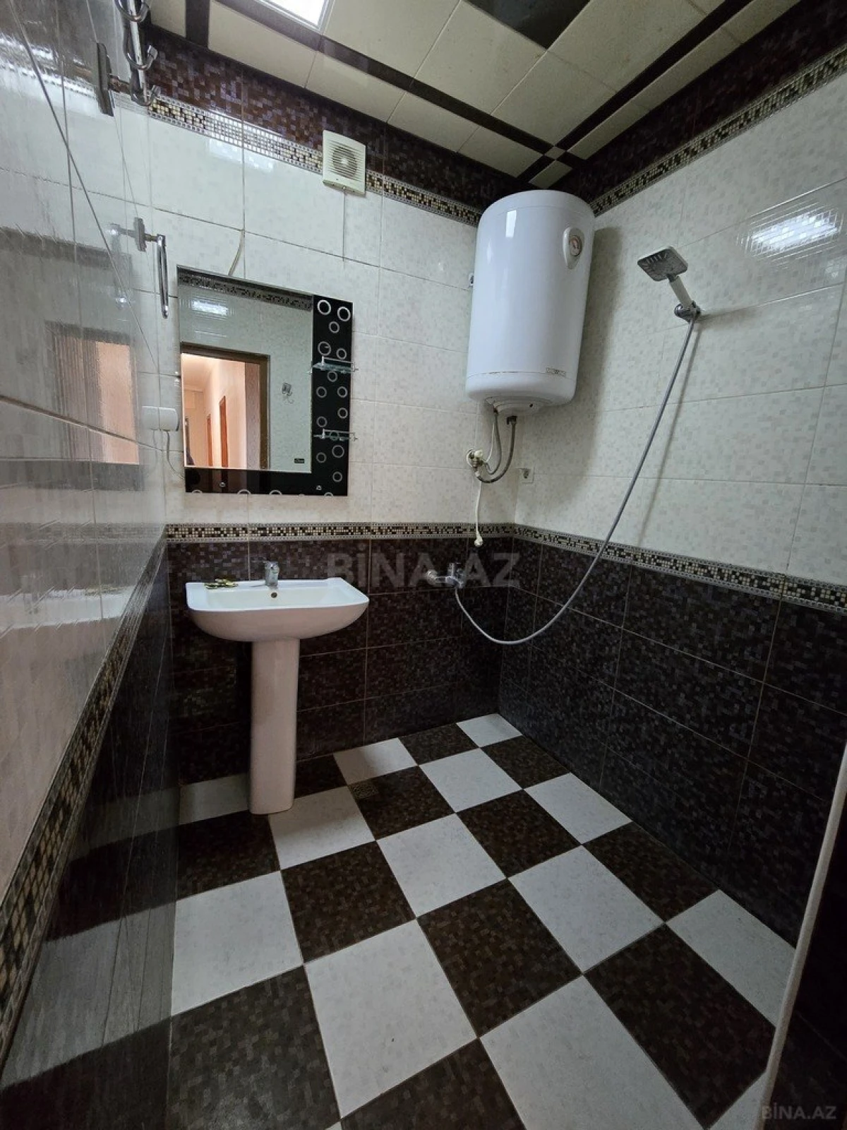 Satılır 3 otaqlı mənzil 57 m²