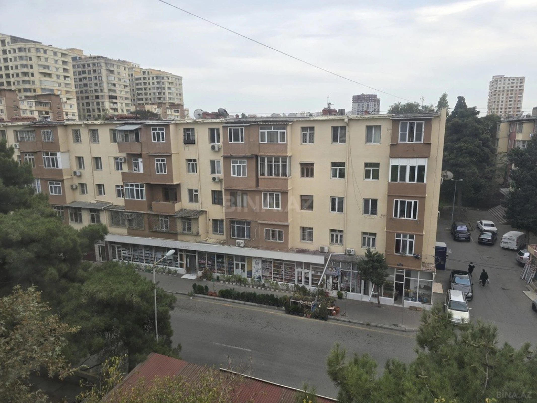 Satılır 3 otaqlı mənzil 57 m²