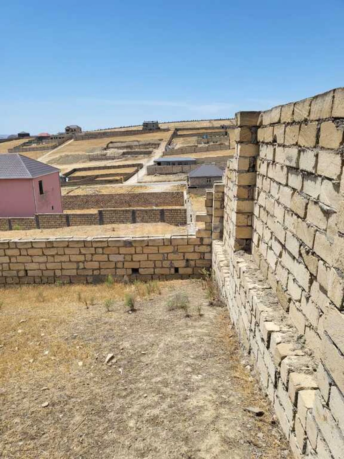 Satılır torpaq sahəsi 6 m²