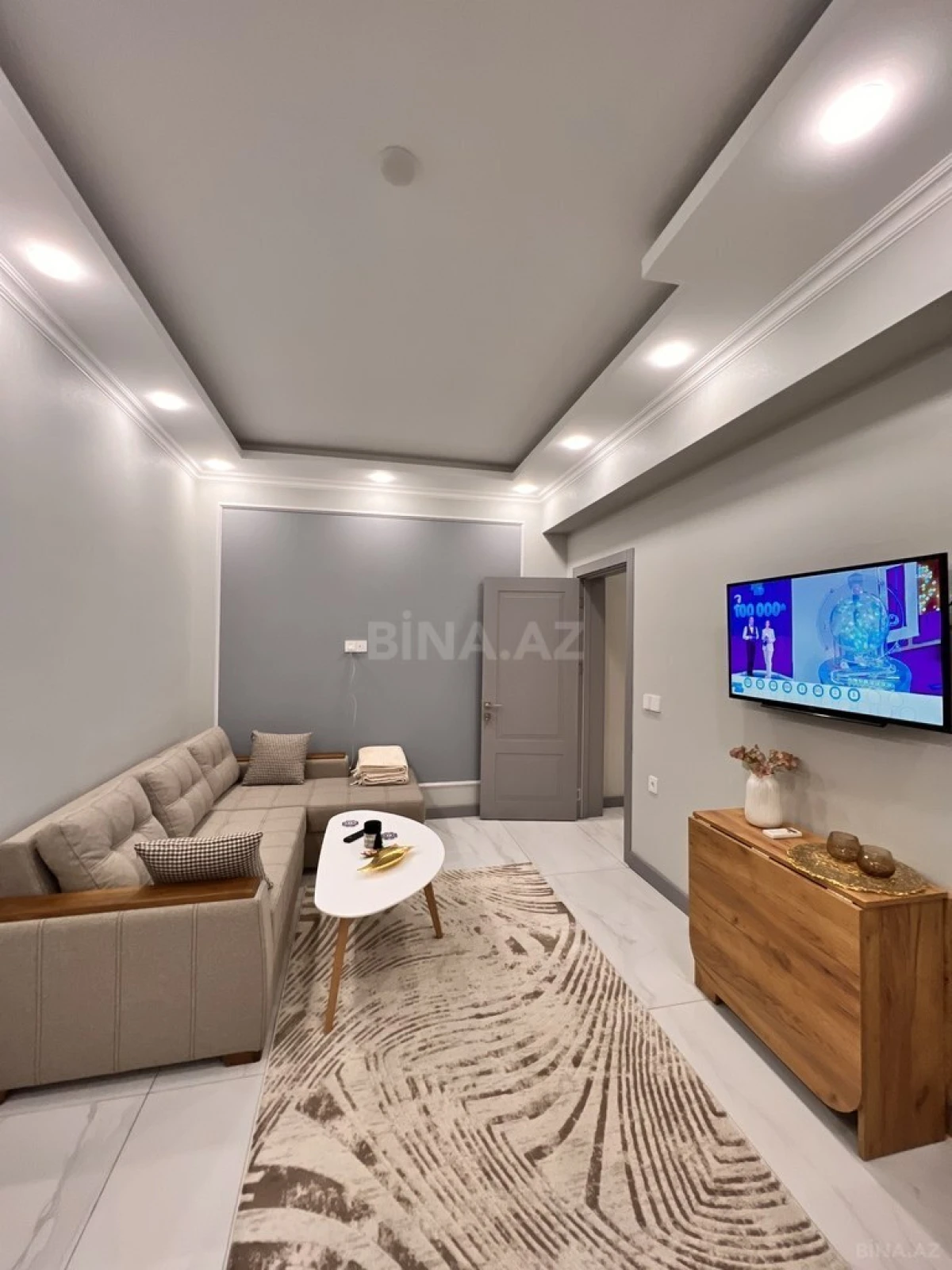 Kirayə verilir 2 otaqlı mənzil 65 m²