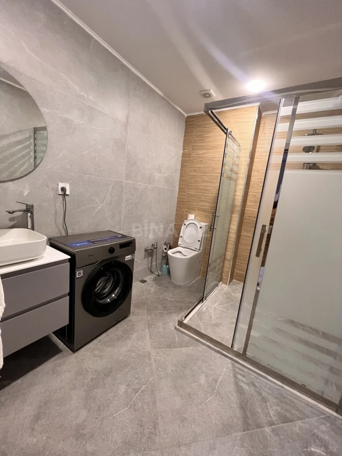 Kirayə verilir 2 otaqlı mənzil 65 m²