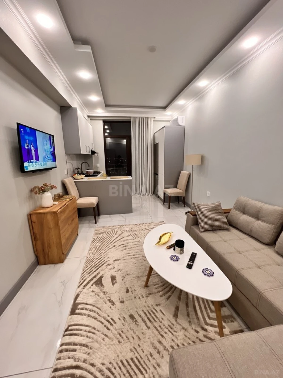 Kirayə verilir 2 otaqlı mənzil 65 m²