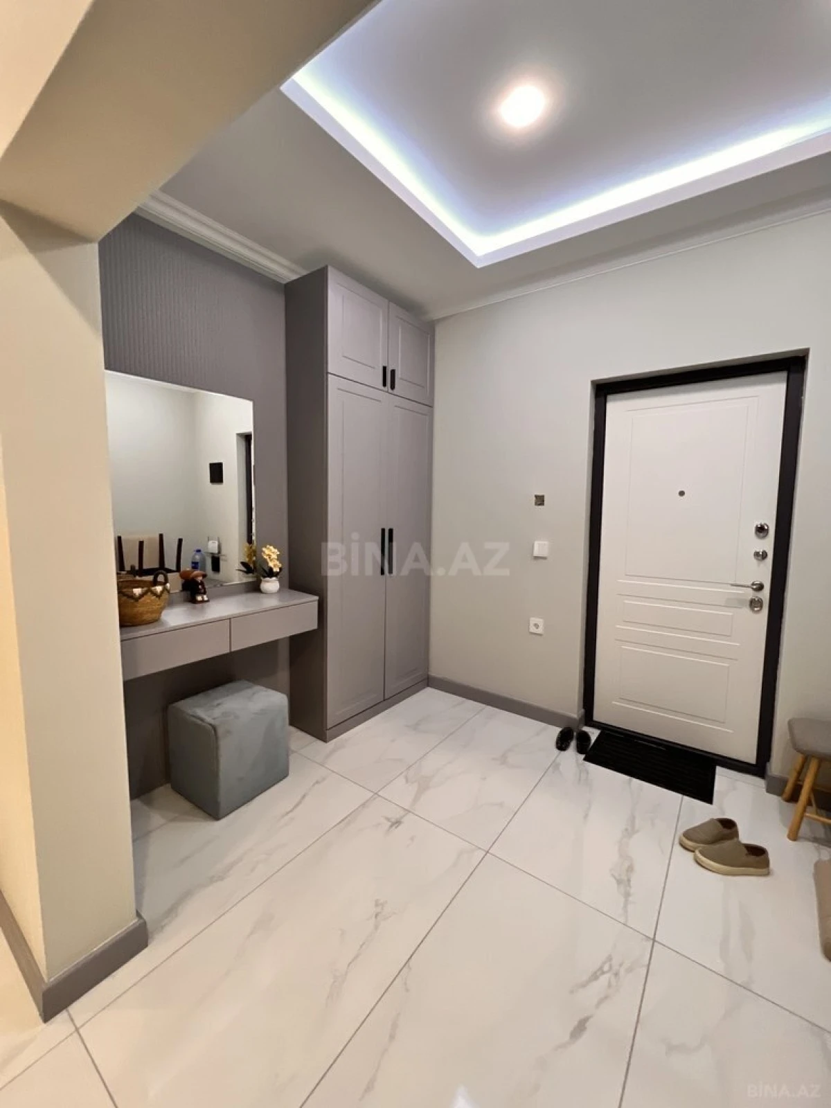Kirayə verilir 2 otaqlı mənzil 65 m²