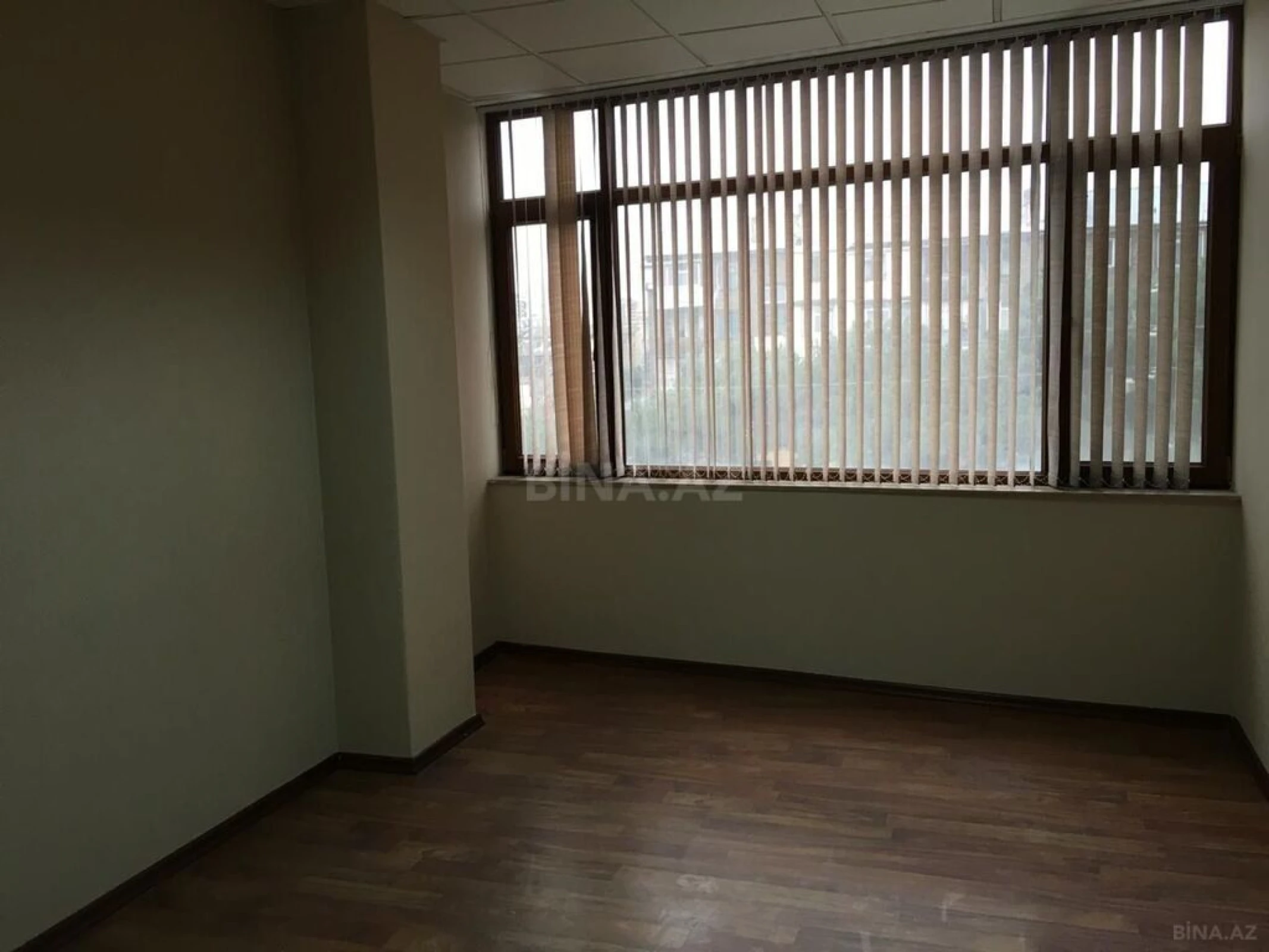 Kirayə verilir 9 otaqlı ofis 300 m²