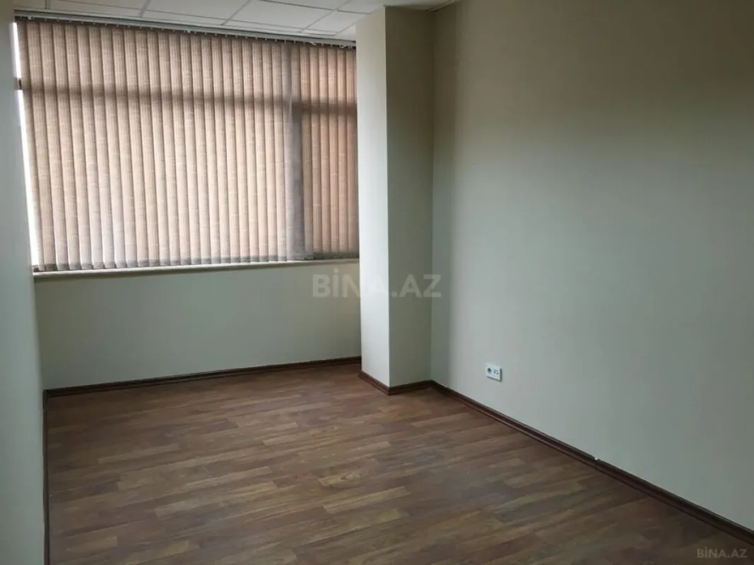 Kirayə verilir 9 otaqlı ofis 300 m²