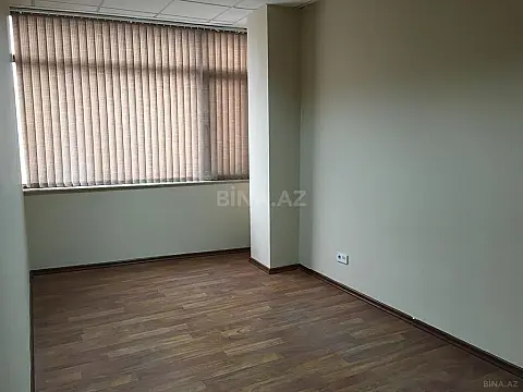 Kirayə verilir 9 otaqlı ofis 300 m²