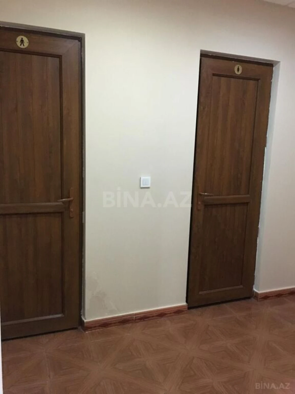 Kirayə verilir 9 otaqlı ofis 300 m²