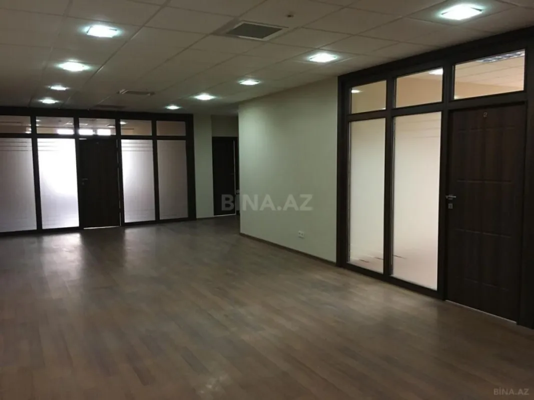 Kirayə verilir 9 otaqlı ofis 300 m²
