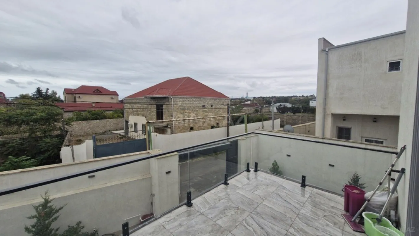 Satılır 5 otaqlı həyət evi 150 m²